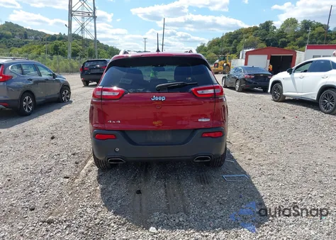 2016 Jeep Cherokee Latitude z USA, uszkodzony, nr VIN 1C4PJMCS2GW228072